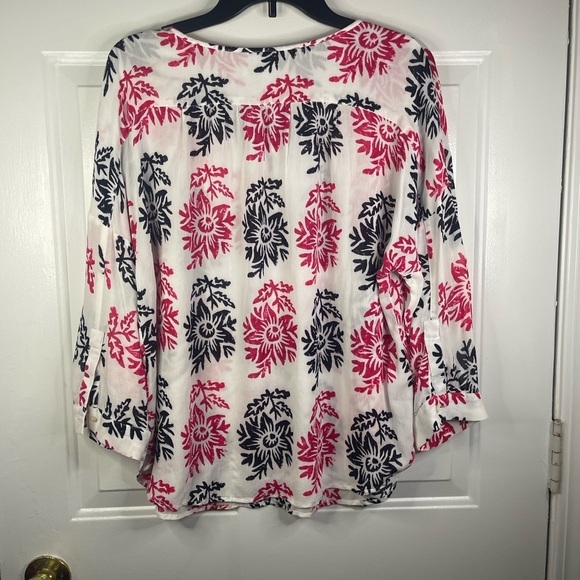 Loft long sleeve floral blouse in pink and black. - Picture 5 of 6